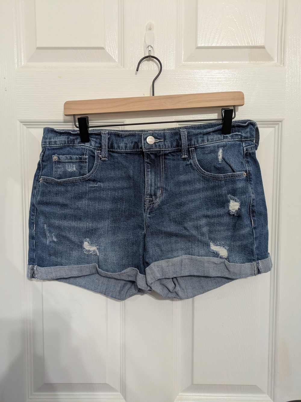 Old Navy Denim Roll-Cuff Distressed Women's Shorts - Blue Size 12